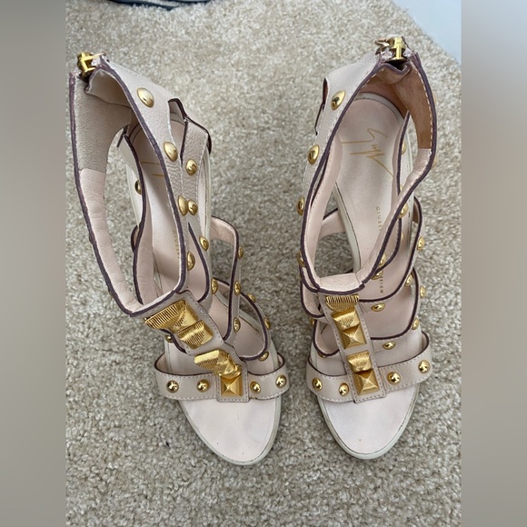 Giuseppe Zanotti Gold Studded Gladiator Heel Nude Size 39 - Picture 7 of 9